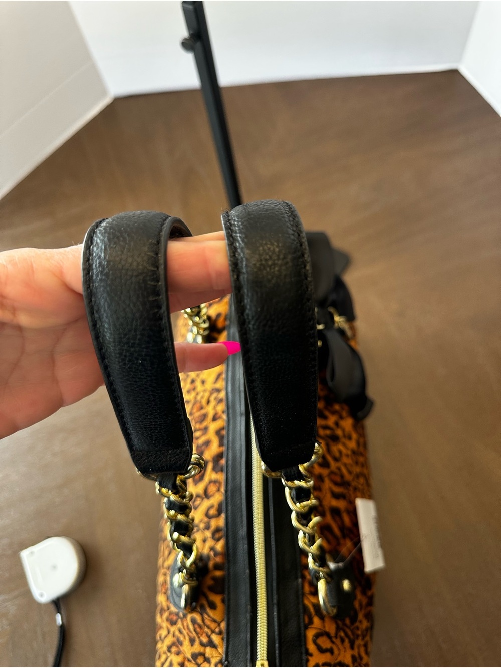 Betsey Johnson "Will You Be Mine" โค๏ธโ๐ฅ Leopard and Heart Quilted Satchel - Picture 16 of 16